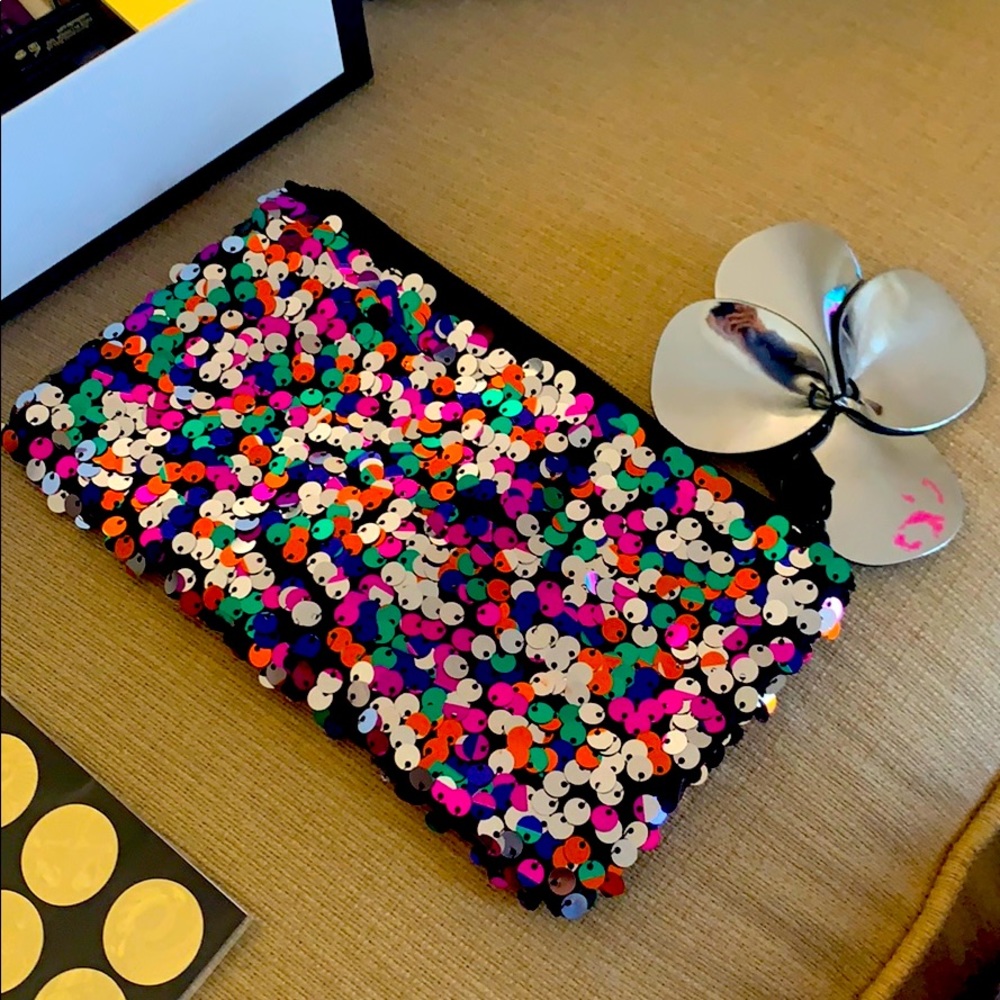 Mac cosmetic pouch